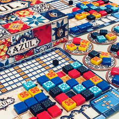 Azul bordspel met kleurrijke tegels, scorebord en varianten zoals Zomerpaviljoen en Queen’s Garden