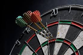 Dartborden en dartpijlen collectie bij Speldorado met professionele darts en accessoires