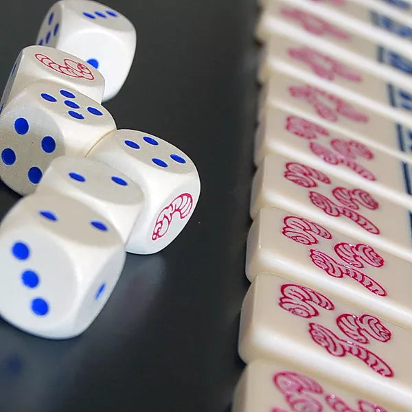 Nieuwe gezellige dobbelspellen bij Speldorado – Qwixx 15, Keer op Keer Deluxe, Machi Koro 2: Polis en andere vrolijke dobbelspellen voor samenspel.