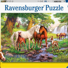 Dit is een foto van het spel Wilde paarden bij de rivier - 300 stukjes te koop bij Speldorado Spellenwinkel Delft