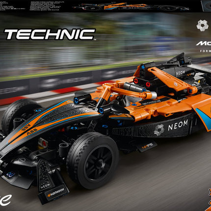 Technic NEOM McLaren Formula E racewagen 42169