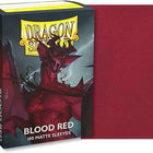 Dit is een foto van het spel Sleeves Blood Red (100ct) - Dragon Shield te koop bij Speldorado Spellenwinkel Delft