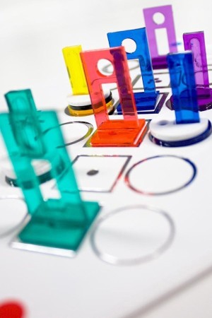 Dit is een foto van het spel iKNOW Nieuwe Editie te koop bij Speldorado Spellenwinkel Delft