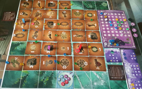 Dit is een foto van het spel Betwixt and Between te koop bij Speldorado Spellenwinkel Delft