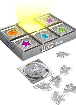 Dit is een foto van het spel Escape Room The Game Puzzle Adventures Mission Mayday te koop bij Speldorado Spellenwinkel Delft