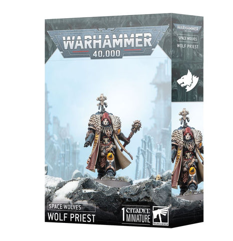 Dit is een afbeelding van het miniatuur wolf priest - space wolves voor het spel Warhammer, te koop bij Tabletop Miniature Wargames spellenwinkel Speldorado in delft