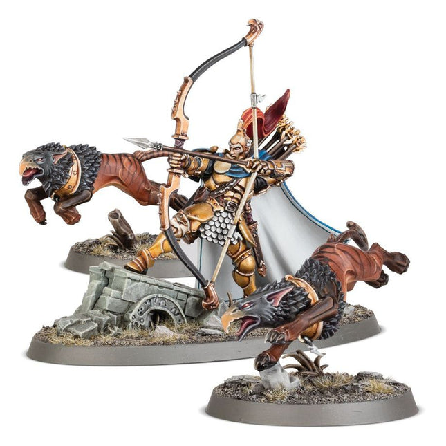 Dit is een foto van het spel Knight-Judicator With Gryph-Hounds - Stormcast Eternals te koop bij Speldorado Spellenwinkel Delft