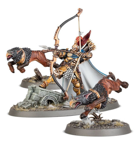 Dit is een afbeelding van het miniatuur Knight-Judicator With Gryph-Hounds - Stormcast Eternals voor het spel Warhammer, te koop bij Tabletop Miniature Wargames spellenwinkel Speldorado in delft