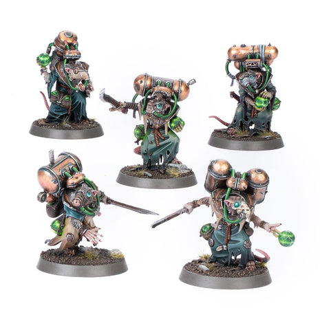 Dit is een afbeelding van het miniatuur Acolyte Globadiers - Skaven voor het spel Warhammer, te koop bij Tabletop Miniature Wargames spellenwinkel Speldorado in delft
