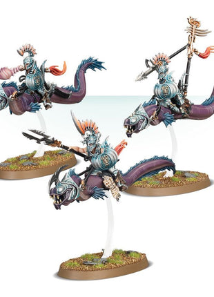 Dit is een afbeelding van het miniatuur Akhelian Morrsarr Guard - Idoneth Deepkin voor het spel Warhammer, te koop bij Tabletop Miniature Wargames spellenwinkel Speldorado in delft