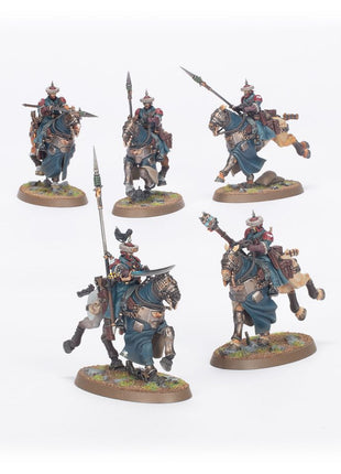 Dit is een afbeelding van het miniatuur Attilan Rough Riders - Astra Militarum voor het spel Warhammer, te koop bij Tabletop Miniature Wargames spellenwinkel Speldorado in delft