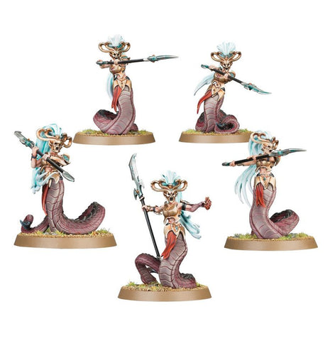 Dit is een afbeelding van het miniatuur Blood Sisters - Daughters of Khaine voor het spel Warhammer, te koop bij Tabletop Miniature Wargames spellenwinkel Speldorado in delft