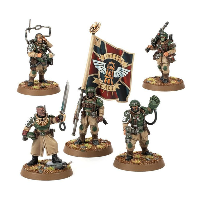 Dit is een afbeelding van het miniatuur Cadian Command Squad - Astra Militarum voor het spel Warhammer, te koop bij Tabletop Miniature Wargames spellenwinkel Speldorado in delft