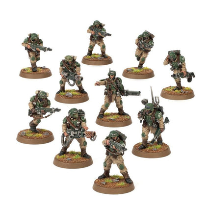 Dit is een afbeelding van het miniatuur Cadian Shock Troops - Astra Militarum voor het spel Warhammer, te koop bij Tabletop Miniature Wargames spellenwinkel Speldorado in delft