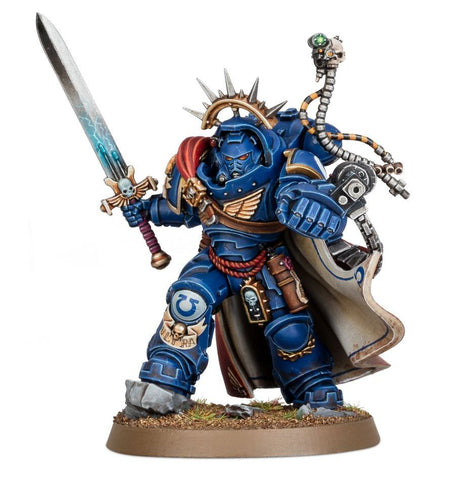 Dit is een afbeelding van het miniatuur Captain In Gravis Armour - Space Marines voor het spel Warhammer, te koop bij Tabletop Miniature Wargames spellenwinkel Speldorado in delft