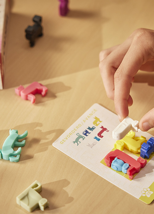 Dit is een foto van het spel CAT STAX te koop bij Speldorado Spellenwinkel Delft
