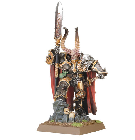 Dit is een afbeelding van het miniatuur Champion Of Chaos - Warriors of Chaos voor het spel Warhammer, te koop bij Tabletop Miniature Wargames spellenwinkel Speldorado in delft