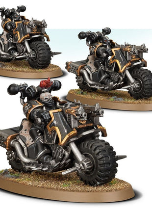 Dit is een afbeelding van het miniatuur Chaos Bikers - Chaos Space Marines voor het spel Warhammer, te koop bij Tabletop Miniature Wargames spellenwinkel Speldorado in delft