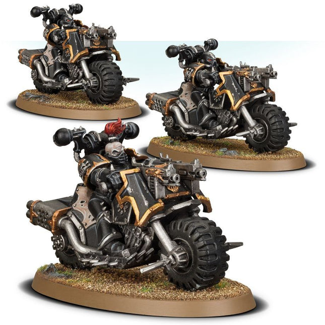 Dit is een afbeelding van het miniatuur Chaos Bikers - Chaos Space Marines voor het spel Warhammer, te koop bij Tabletop Miniature Wargames spellenwinkel Speldorado in delft