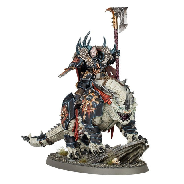 Dit is een afbeelding van het miniatuur Chaos Lord On Karkadrak - Slaves to Darkness voor het spel Warhammer, te koop bij Tabletop Miniature Wargames spellenwinkel Speldorado in delft
