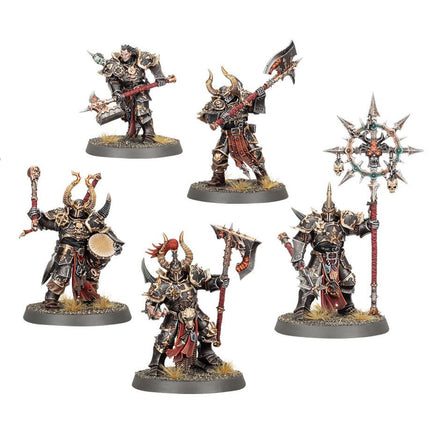 Dit is een afbeelding van het miniatuur Chaos chosen - Slaves to Darkness voor het spel Warhammer, te koop bij Tabletop Miniature Wargames spellenwinkel Speldorado in delft