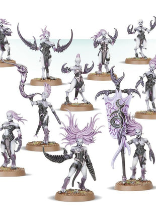 Dit is een afbeelding van het miniatuur Daemonettes - Hedonites of Slaanesh voor het spel Warhammer, te koop bij Tabletop Miniature Wargames spellenwinkel Speldorado in delft