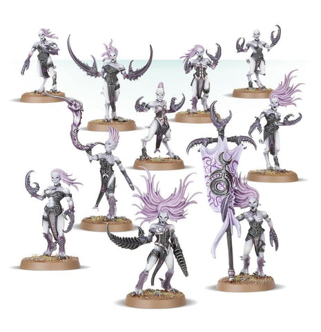 Dit is een afbeelding van het miniatuur Daemonettes - Hedonites of Slaanesh voor het spel Warhammer, te koop bij Tabletop Miniature Wargames spellenwinkel Speldorado in delft