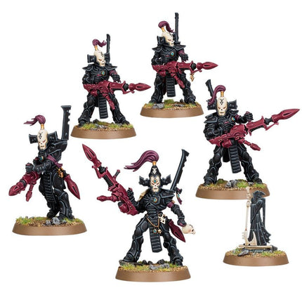 Dit is een afbeelding van het miniatuur Dark Reapers - Aeldari voor het spel Warhammer, te koop bij Tabletop Miniature Wargames spellenwinkel Speldorado in delft