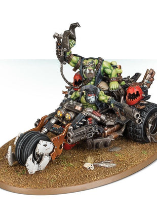 Dit is een afbeelding van het miniatuur Deffkilla Wartrike - Orks voor het spel Warhammer, te koop bij Tabletop Miniature Wargames spellenwinkel Speldorado in delft