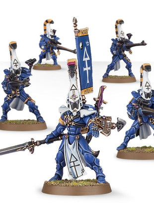 Dit is een afbeelding van het miniatuur Dire Avengers - Aeldari voor het spel Warhammer, te koop bij Tabletop Miniature Wargames spellenwinkel Speldorado in delft
