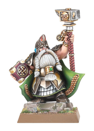 Dit is een afbeelding van het miniatuur Dwarf Runesmith - Dwarfen Mountain Holds voor het spel Warhammer, te koop bij Tabletop Miniature Wargames spellenwinkel Speldorado in delft