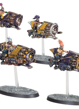 Dit is een afbeelding van het miniatuur Escher Cutters - Necromunda voor het spel Warhammer, te koop bij Tabletop Miniature Wargames spellenwinkel Speldorado in delft