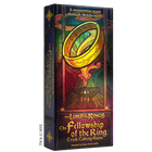 “Spelers spelen samen in het coöperatieve kaartspel The Fellowship of the Ring: Trick-Taking Game met kaarten op tafel”