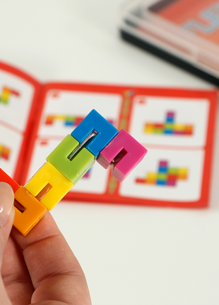 Dit is een foto van het spel FLEX puzzler te koop bij Speldorado Spellenwinkel Delft