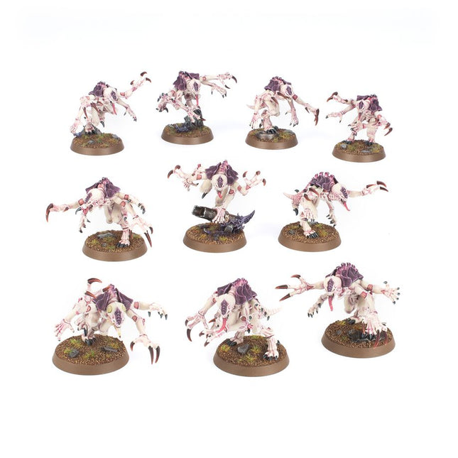 Dit is een afbeelding van het miniatuur Genestealers - Tyranids voor het spel Warhammer, te koop bij Tabletop Miniature Wargames spellenwinkel Speldorado in delft