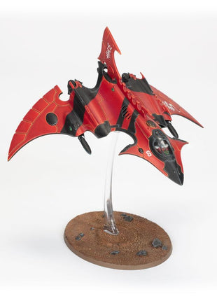Dit is een afbeelding van het miniatuur Hemlock Wraithfighter - Aeldari voor het spel Warhammer, te koop bij Tabletop Miniature Wargames spellenwinkel Speldorado in delft