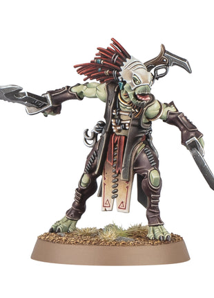Dit is een afbeelding van het miniatuur Kroot Flesh Shaper - Tau Empire voor het spel Warhammer, te koop bij Tabletop Miniature Wargames spellenwinkel Speldorado in delft