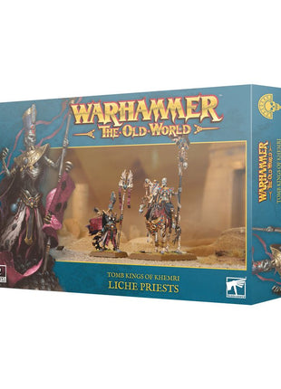 Dit is een afbeelding van het miniatuur Liche Priests - Tomb Kings Of Khemri voor het spel Warhammer, te koop bij Tabletop Miniature Wargames spellenwinkel Speldorado in delft