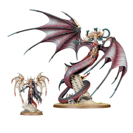 Dit is een afbeelding van het miniatuur Morathi - Daughters of Khaine voor het spel Warhammer, te koop bij Tabletop Miniature Wargames spellenwinkel Speldorado in delft