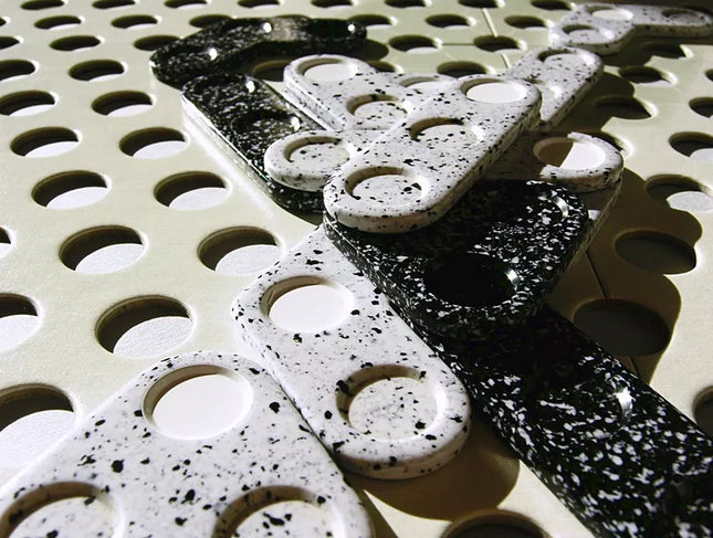 Dit is een foto van het spel PÜNCT te koop bij Speldorado Spellenwinkel Delft