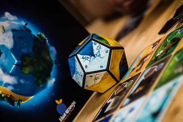 Dit is een foto van het spel Planet te koop bij Speldorado Spellenwinkel Delft