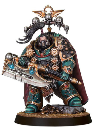 Dit is een afbeelding van het miniatuur Praetor With Power Axe - Adeptus Astartes voor het spel Warhammer, te koop bij Tabletop Miniature Wargames spellenwinkel Speldorado in delft