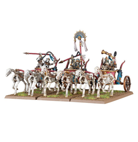 Dit is een afbeelding van het miniatuur Skeleton Chariots - Tomb Kings of Khemri voor het spel Warhammer, te koop bij Tabletop Miniature Wargames spellenwinkel Speldorado in delft