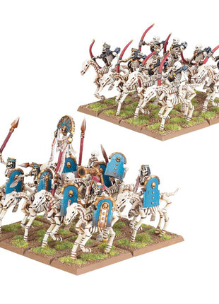 Dit is een afbeelding van het miniatuur Skeleton Horsemen - Tomb Kings of Khemri voor het spel Warhammer, te koop bij Tabletop Miniature Wargames spellenwinkel Speldorado in delft