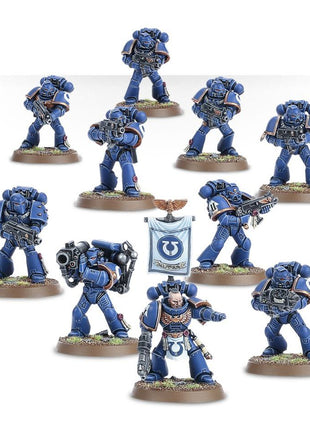 Dit is een afbeelding van het miniatuur Tactical Squad - Space Marines voor het spel Warhammer, te koop bij Tabletop Miniature Wargames spellenwinkel Speldorado in delft