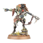 Dit is een afbeelding van het miniatuur Kroot Trail Shaper - Tau Empire voor het spel Warhammer, te koop bij Tabletop Miniature Wargames spellenwinkel Speldorado in delft