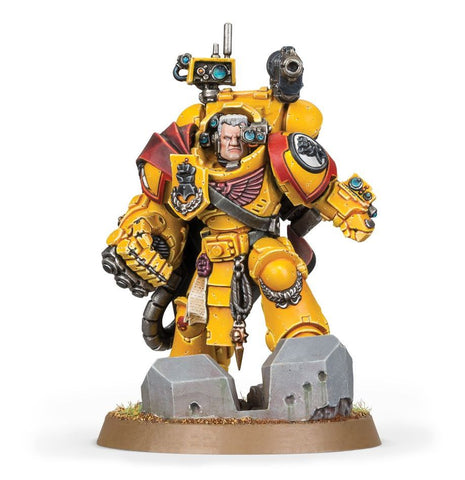 Dit is een afbeelding van het miniatuur Tor Garadon - Imperial Fists voor het spel Warhammer, te koop bij Tabletop Miniature Wargames spellenwinkel Speldorado in delft