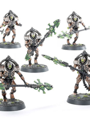 Dit is een afbeelding van het miniatuur Triarch Praetorians - Necrons voor het spel Warhammer, te koop bij Tabletop Miniature Wargames spellenwinkel Speldorado in delft