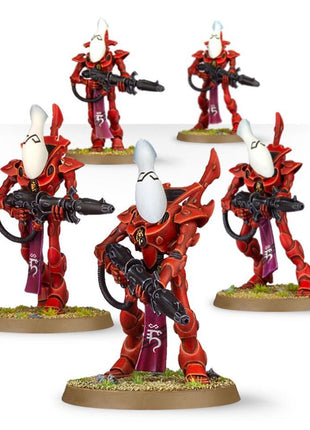 Dit is een afbeelding van het miniatuur Wraithguard - Aeldari voor het spel Warhammer, te koop bij Tabletop Miniature Wargames spellenwinkel Speldorado in delft