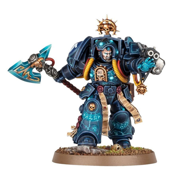 Dit is een foto van het spel Librarian In Terminator Armour - Space Marines te koop bij Speldorado Spellenwinkel Delft